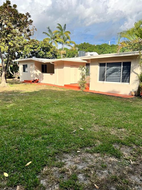 3100 Sw 97th Ave, Miami, FL, 33165-3049 | Card Image