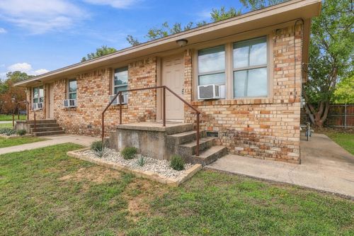 701 W Hull Street, Denison, TX, 75020 | Card Image