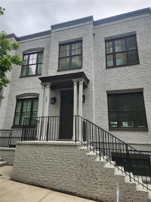 724 Taylor Ct Ne, Atlanta, GA, 30324-3800 | Card Image