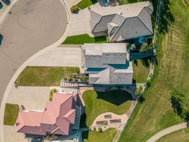 70 Fairmont Cove S, Home with 6 bedrooms, 4 bathrooms and 6 parking in Lethbridge AB | Image 6