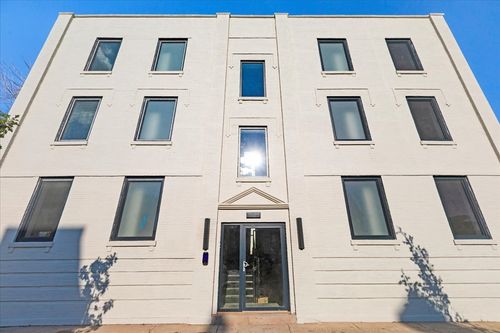 apt-1s-2023 N Drake Ave, CHICAGO, IL, 60647-8550 | Card Image