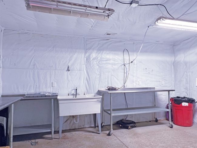 2400 sf shop wash room | Image 29