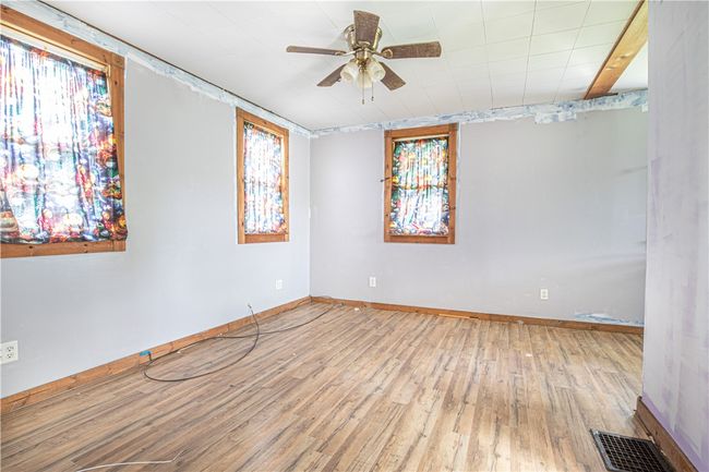1109 4 Th St, House other with 2 bedrooms, 1 bathrooms and null parking in Hiller PA | Image 4