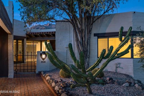 6250 N Campbell Ave, Tucson, AZ, 85718-3149 | Card Image