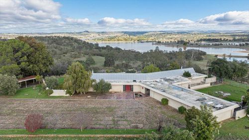 10497 Crystal Dr, Wallace, CA, 95254-7210 | Card Image