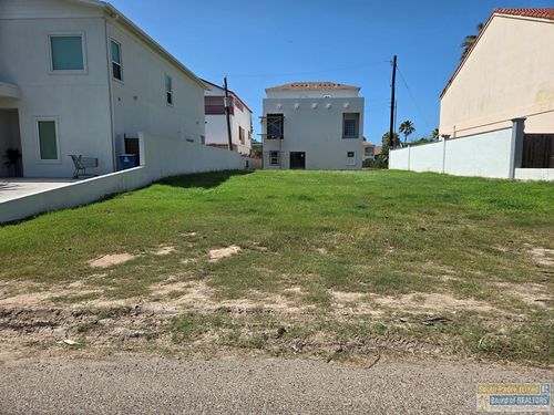 28-118 E Dolphin St, South Padre Island, TX, 78597-7016 | Card Image