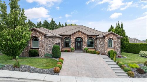 3301 S Tweedt St, Kennewick, WA, 99337-2776 | Card Image