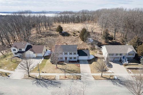 4102 Meadow Valley Drive, MADISON, WI, 53704 | Card Image