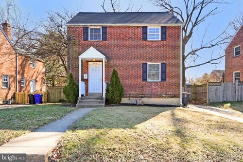 5016 N Carlin Springs Rd, ARLINGTON, VA, 22203-1318 | Card Image