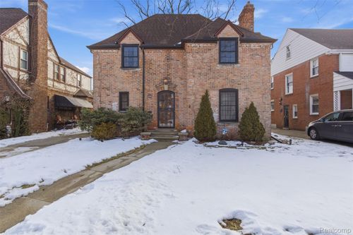 17566 Fairfield St, Detroit, MI, 48221-2741 | Card Image