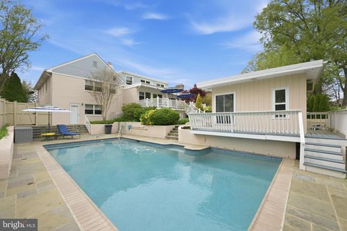 7041 31st St Nw, WASHINGTON, DC, 20015-1432 | Card Image