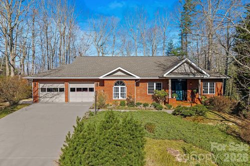 306 Croydon Dr, Hendersonville, NC, 28791-1359 | Card Image