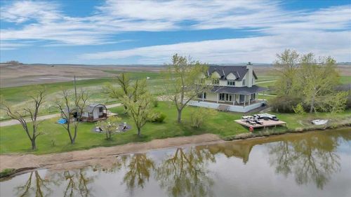 {{alt}} | Card Image