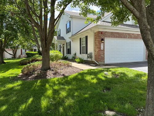 878-878 Stuarts Dr, St. Charles, IL, 60174-4715 | Card Image
