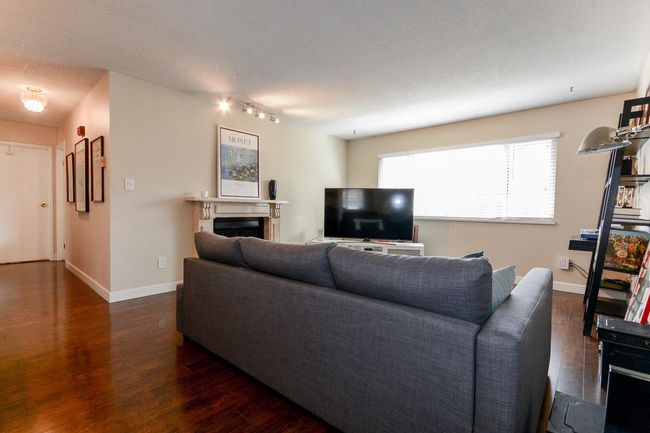 11746 Kingsbridge Drive, Townhouse with 2 bedrooms, 1 bathrooms and 1 parking in Richmond BC | Image 12