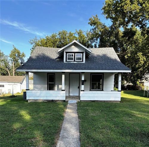 514 N Garfield Ave, Chanute, KS, 66720-1628 | Card Image