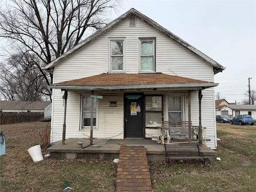 2009 Wallace St, Muscatine, IA, 52761-5940 | Card Image