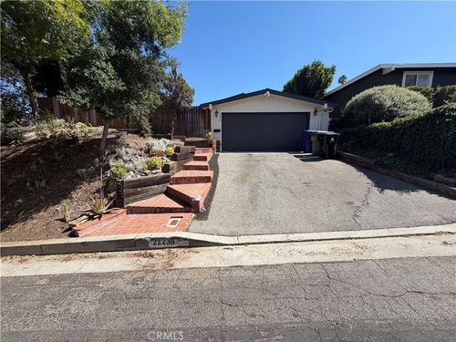 22238 Flanco Road, Woodland Hills, CA, 91364 | Card Image