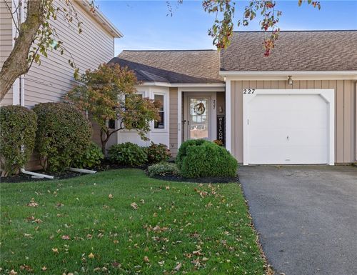 227 Deerhurst Ln, Webster, NY, 14580-2782 | Card Image