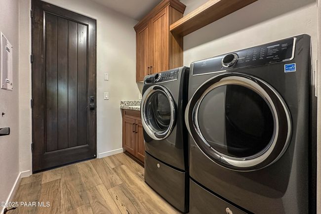 Laundry Room | Image 22