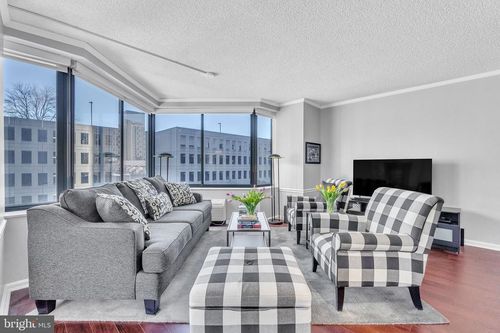 apt-401-2001 Hamilton St, PHILADELPHIA, PA, 19130-4200 | Card Image