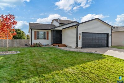 609 Teddy St, House other with 3 bedrooms, 2 bathrooms and null parking in Harrisburg SD | Image 1