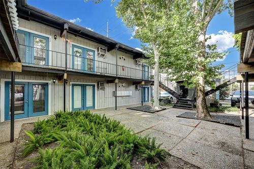 apt-12-2322 Dunlavy St, Houston, TX, 77006-1775 | Card Image