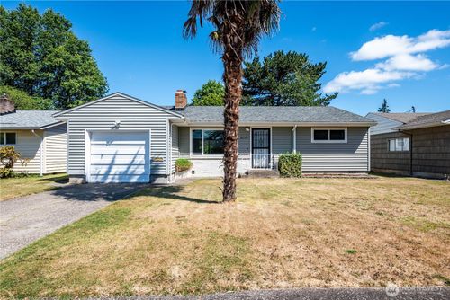3118 Maple St, Longview, WA, 98632-3414 | Card Image