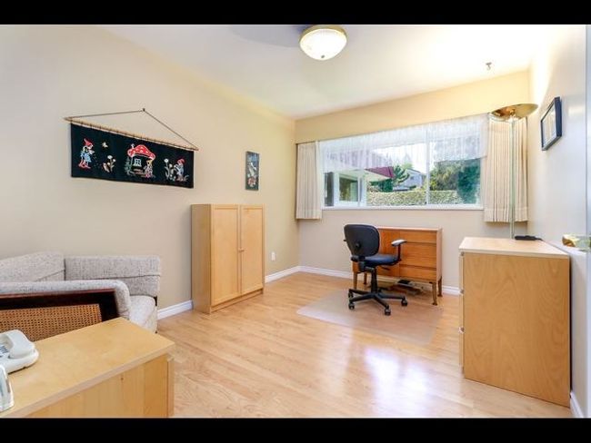 6005 Humphries Pl, House other with 5 bedrooms, 3 bathrooms and 6 parking in Burnaby BC | Image 12