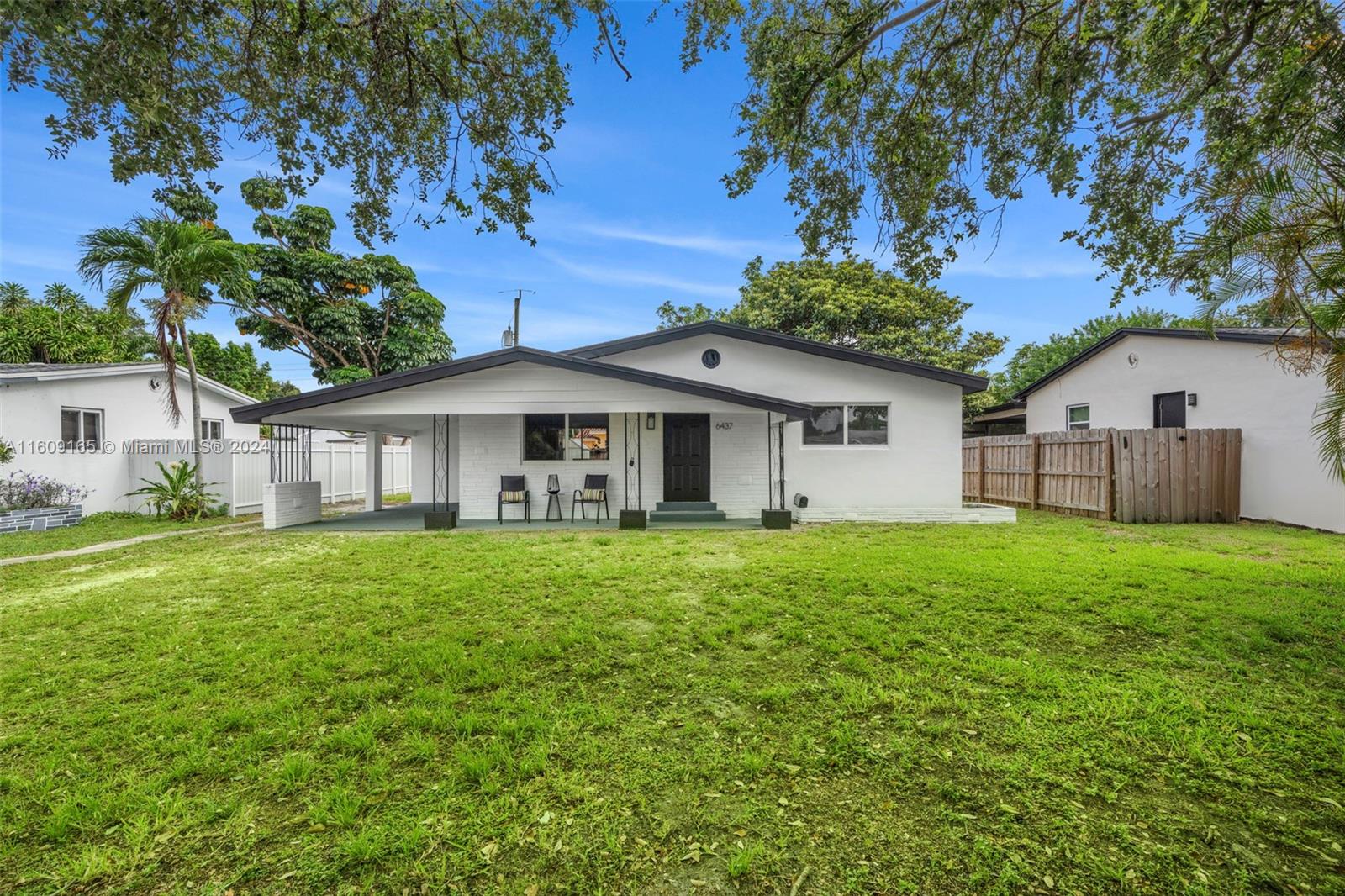 Funston St, Hollywood, FL 33023