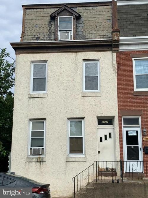 8022 Pine Rd, PHILADELPHIA, PA, 19111-1800 | Card Image