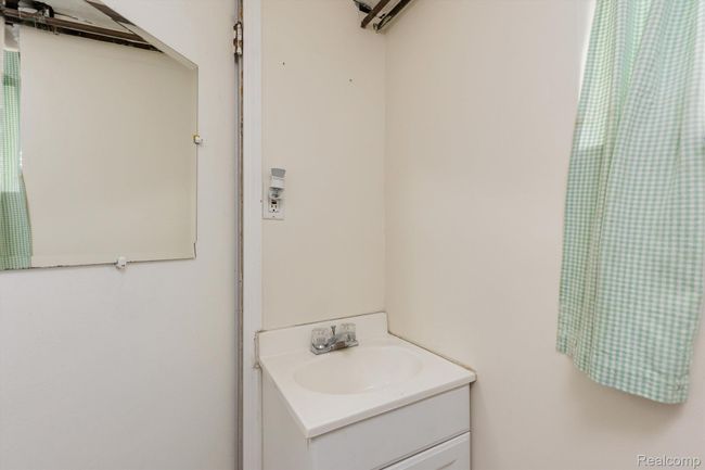 31209 Blair Dr, House other with 3 bedrooms, 2 bathrooms and null parking in Warren MI | Image 19