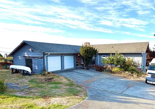 5400 Entwhistle Dr, Nanaimo, BC, V9V1H2 | Card Image