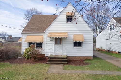 6584 Westminster Dr, Parma, OH, 44129-5321 | Card Image