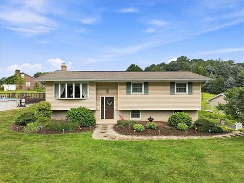 4106 Sycamore Drive, Lehigh Twp, PA, 18067 | Card Image