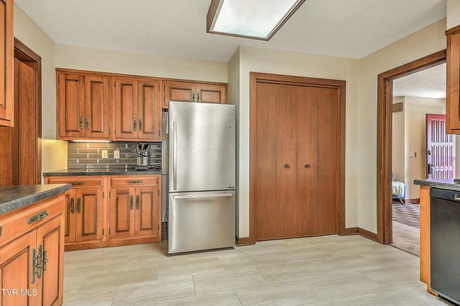 55 Grove Hill Rd, House other with 3 bedrooms, 4 bathrooms and null parking in Kingsport TN | Image 23