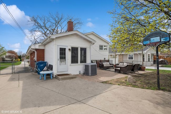 786 S Swain Ave, House other with 3 bedrooms, 2 bathrooms and 2 parking in Elmhurst IL | Image 16