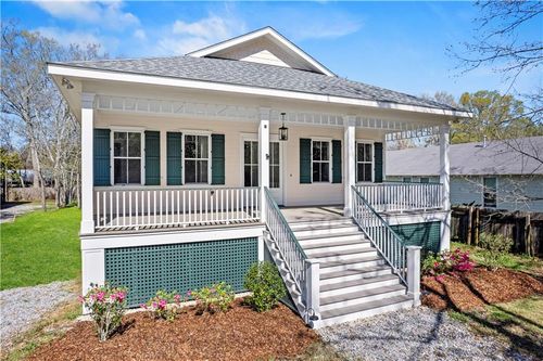 324 Lamarque St, Mandeville, LA, 70448-5933 | Card Image