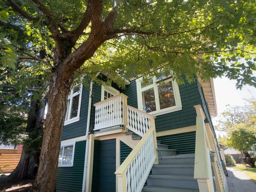 3336 Georgia St E, Vancouver, BC, V5K2L4 | Card Image