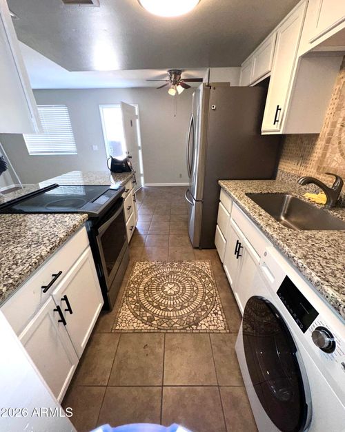 4717 E Belleview St, Phoenix, AZ, 85008-5606 | Card Image