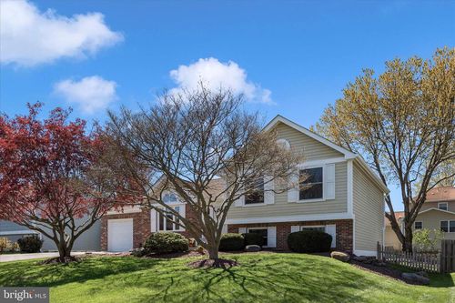 221 Diamond Dr, WALKERSVILLE, MD, 21793-9145 | Card Image