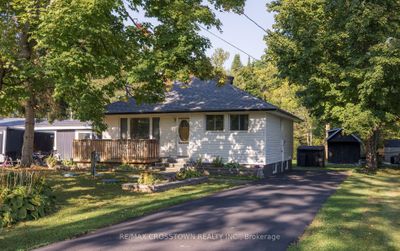 47 Lakeshore Rd W, House other with 3 bedrooms, 1 bathrooms and 4 parking in Oro Medonte ON | Image 1