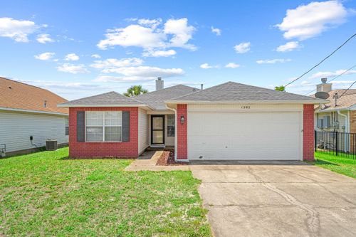 1502 Tommy Ln, Mary Esther, FL, 32569-2146 | Card Image