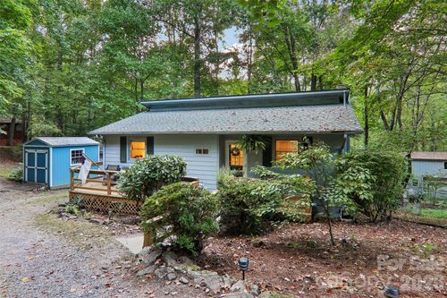 64 Blue Jay Loop, Maggie Valley, NC, 28751-9787 | Card Image