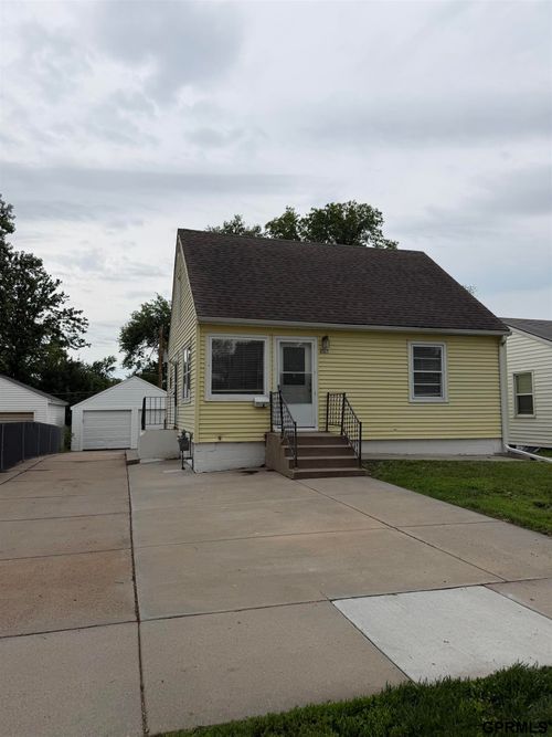 4315 F Street, Lincoln, NE, 68510 | Card Image