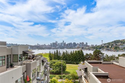 105-1700 N Northlake Way, Seattle, WA, 98103-9083 | Card Image