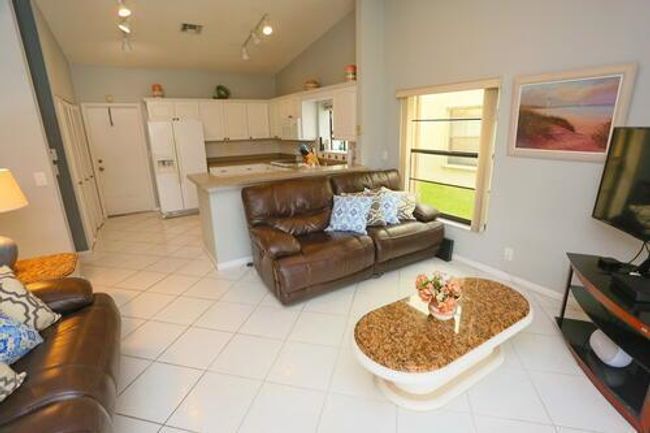 4772 Navigator Ln, House other with 3 bedrooms, 2 bathrooms and null parking in Boynton Beach FL | Image 13