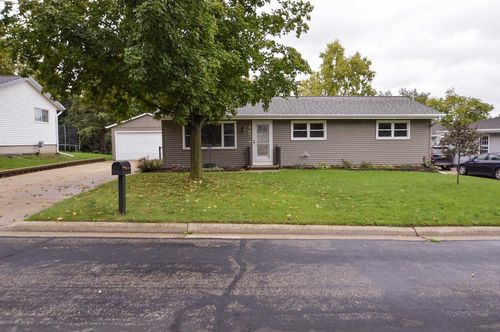 465 Raintree Drive, Fort Atkinson, WI, 53538 | Card Image