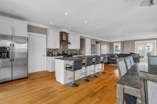 7-264 Athens St, Boston, MA, 02127-6603 | Card Image