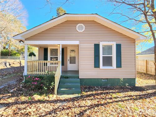 507 S Vance St, Landis, NC, 28088-1634 | Card Image